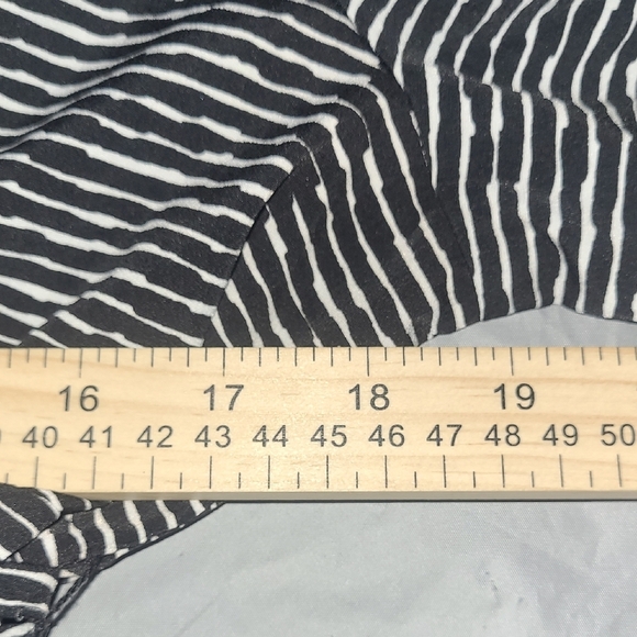 Liz Lange Maternity Tunic Top Large Black White Striped V Neck Belted Empire Wst - Picture 7 of 8